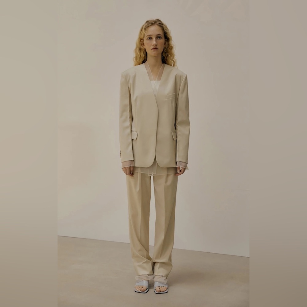 LOW CLASSIC V-Neck Layered Blazar Nude SZ L $470